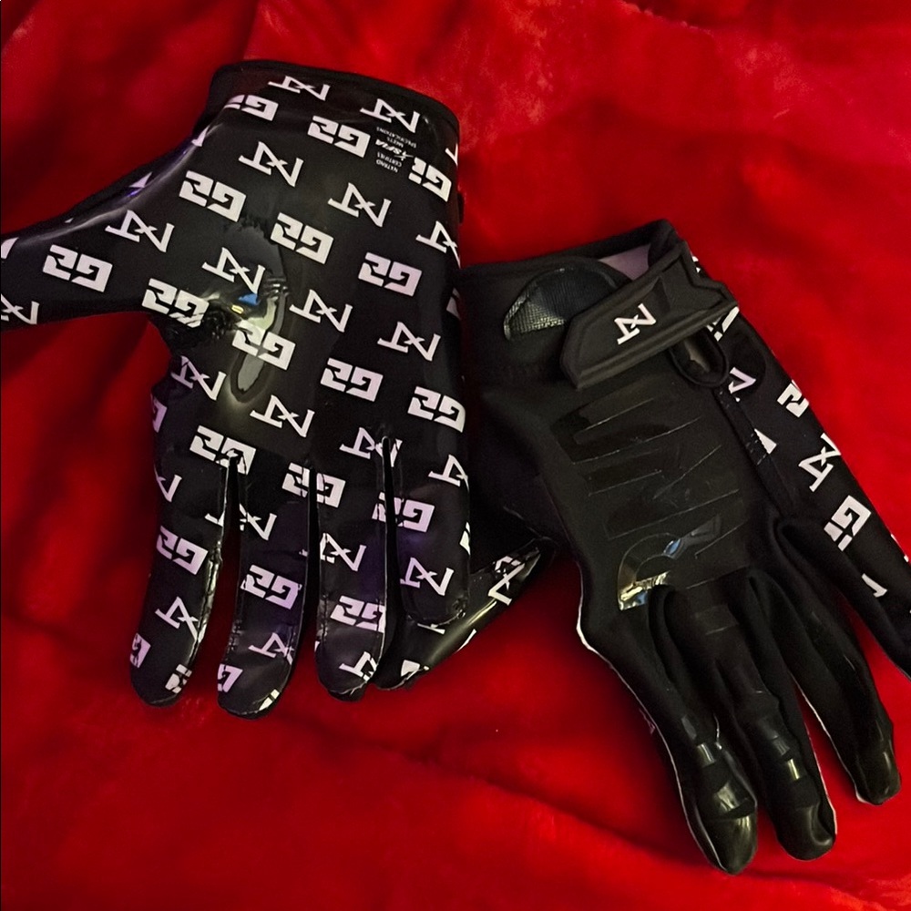 Black and White Monogram Pattern Gloves
